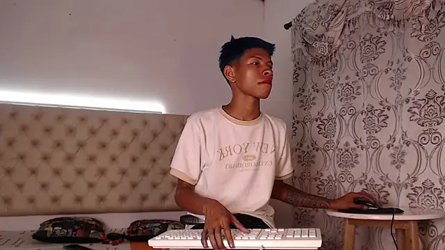 Tessachains 2  online show from February 11, 2026, 1:38 am