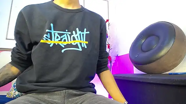 Tessachains 2  online show from November 24, 2025, 1:38 am