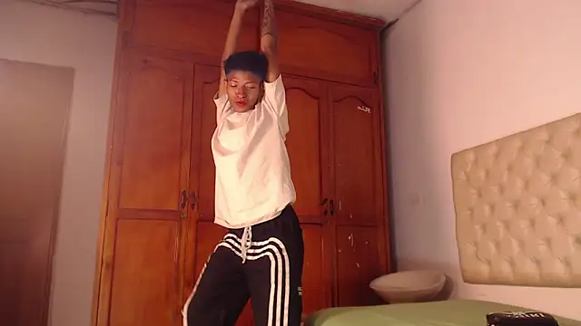 Tessachains 2  online show from February 12, 2026, 1:49 am