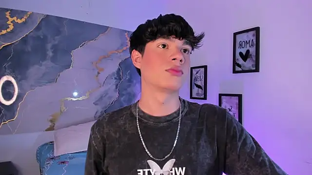 Isaac Kurtt online show from November 15, 2025, 7:29 pm