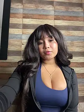 LoliitaBennett online show from February 17, 2026, 1:25 am