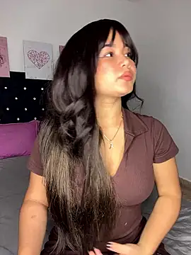 LoliitaBennett online show from January 15, 2026, 2:15 am