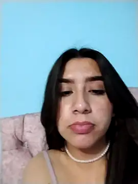 Snapshot of madeline_lx chatting on November 17, 2025, 2:48 am madeline lx online show from November 17, 2025, 2:48 am