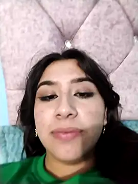 Snapshot of madeline_lx chatting on November 14, 2025, 12:47 am madeline lx online show from November 14, 2025, 12:47 am