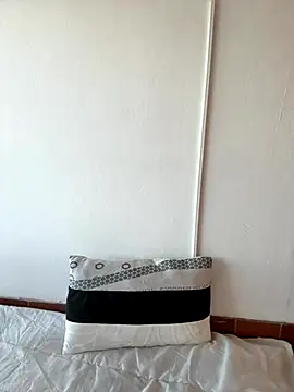 NiaLong21  online show from November 26, 2025, 10:37 am