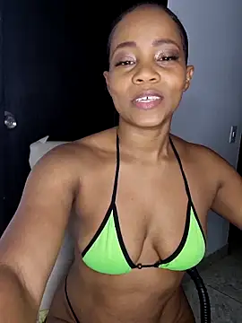 katherine-smill online show from December 4, 2025, 12:31 am