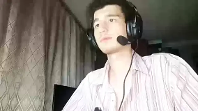 JamesLagerfeld online show from November 11, 2025, 1:44 am