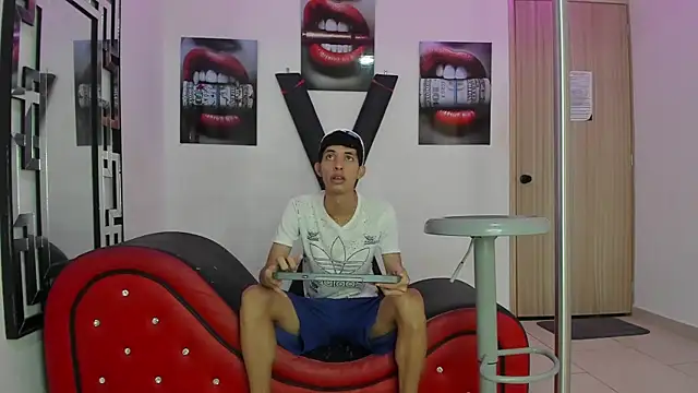 SUCKING LOVERS online show from November 9, 2025, 1:15 pm