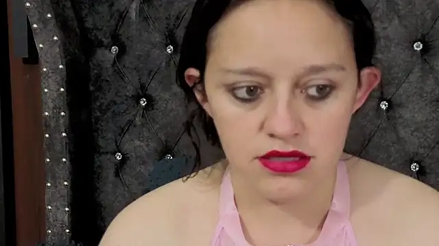 Snapshot of AyananSin chatting on November 16, 2025, 7:29 pm AyananSin online show from November 16, 2025, 7:29 pm