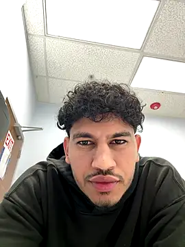 Snapshot of Ydnas123 chatting on December 2, 2025, 2:23 am Ydnas123 online show from December 2, 2025, 2:23 am