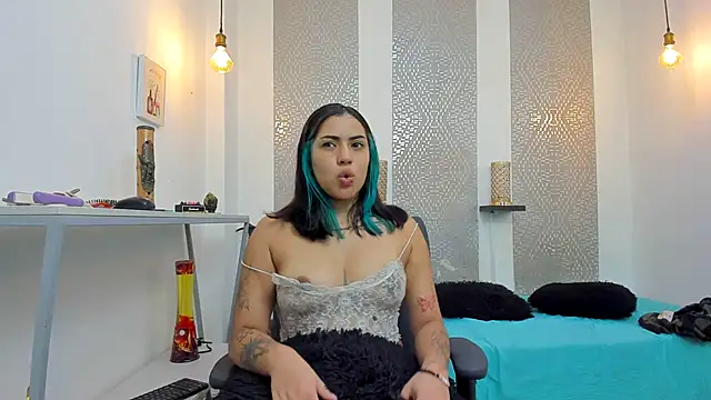 Snapshot of Luary69_ chatting on November 10, 2025, 3:50 pm Luary69 online show from November 10, 2025, 3:50 pm