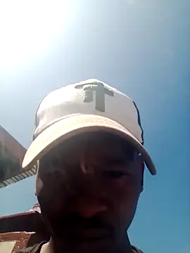 Capsuleeee online show from November 9, 2025, 7:12 am