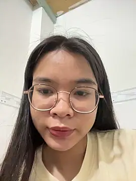 Sarahhh123 online show from November 6, 2025, 8:18 am