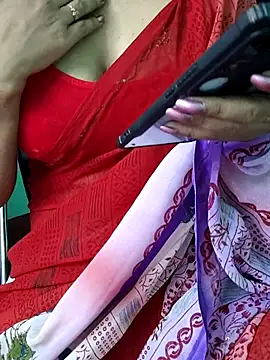 Miss dolli online show from November 27, 2025, 10:27 am