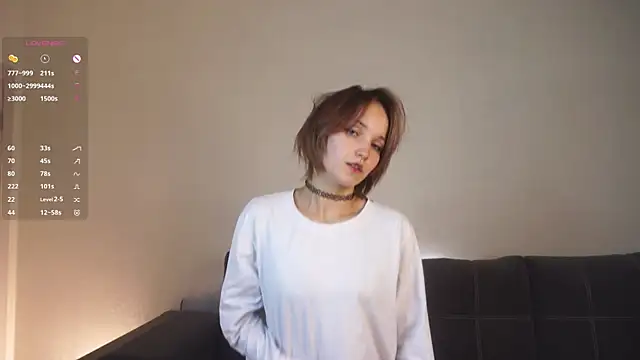 VinnieLaguna online show from November 24, 2025, 6:52 pm