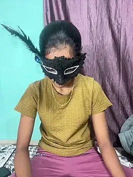 leenaboyxh online show from December 15, 2025, 1:28 pm