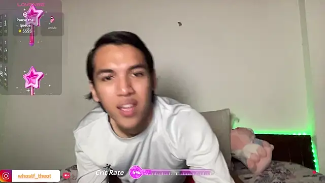 Snapshot of call_me_theo chatting on November 13, 2025, 1:04 pm call me theo online show from November 13, 2025, 1:04 pm