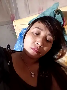 Snapshot of Missa-kute20 chatting on December 18, 2025, 2:10 pm Missa-kute20 online show from December 18, 2025, 2:10 pm