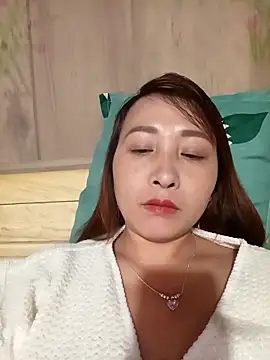 Snapshot of Missa-kute20 chatting on November 21, 2025, 12:15 pm Missa-kute20 online show from November 21, 2025, 12:15 pm