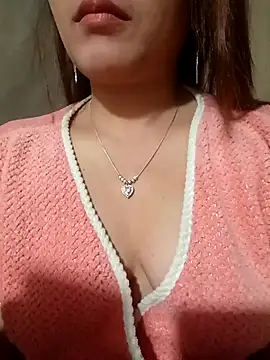 Snapshot of Missa-kute20 chatting on November 18, 2025, 3:04 pm Missa-kute20 online show from November 18, 2025, 3:04 pm