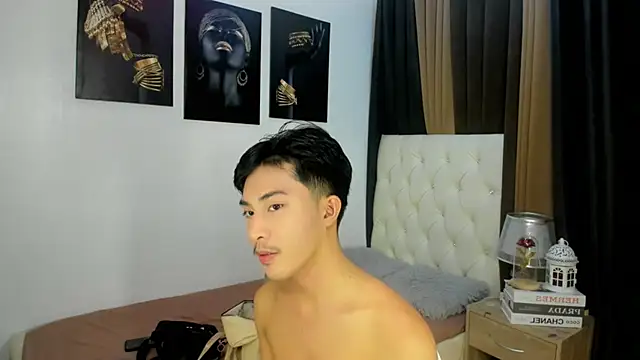 Snapshot of Urloverhardcock chatting on November 12, 2025, 4:55 pm Urloverhardcock online show from November 12, 2025, 4:55 pm