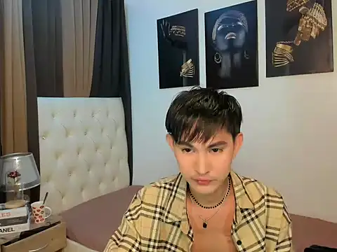 Snapshot of Urloverhardcock chatting on November 8, 2025, 5:05 pm Urloverhardcock online show from November 8, 2025, 5:05 pm