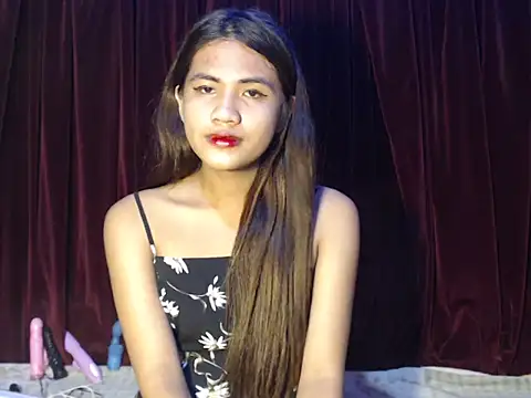 Snapshot of Rema_thebigcock chatting on December 3, 2025, 7:35 pm Rema thebigcock online show from December 3, 2025, 7:35 pm