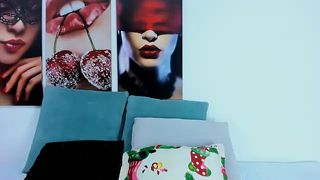 Snapshot of Andhrea_Vale chatting on November 8, 2025, 11:36 am Andhrea Vale online show from November 8, 2025, 11:36 am