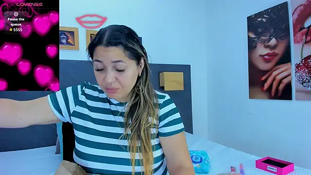 Andhrea Vale online show from April 11, 2026, 12:20 pm