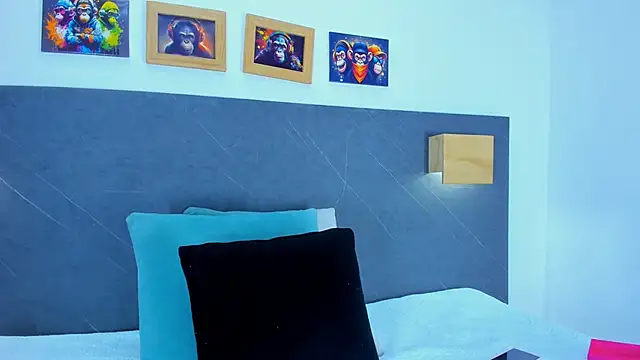 Andhrea Vale online show from March 5, 2026, 12:13 pm