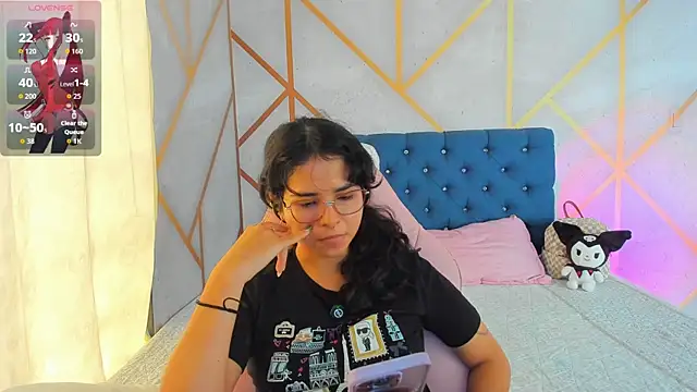  vaiolet owo online show from February 20, 2026, 7:38 pm