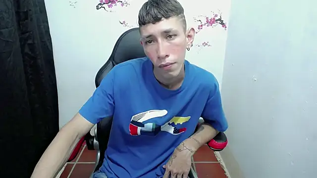 Im anderson01 online show from November 6, 2025, 2:43 pm