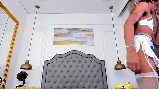 RosaliaMontero online show from April 15, 2026, 8:20 pm