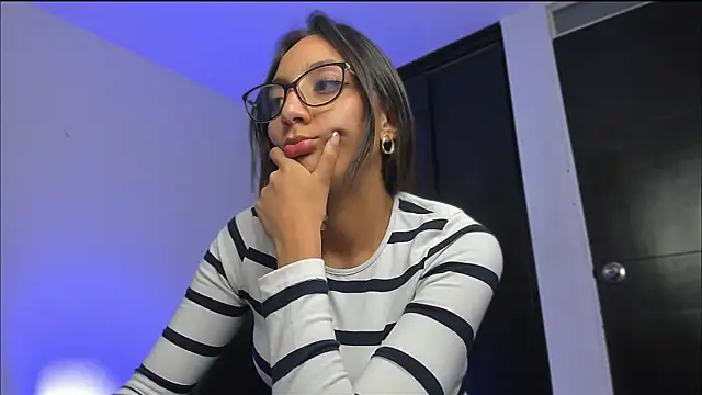 LilyGarcia online show from November 12, 2025, 2:15 am