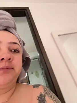 Snapshot of cleo_wale_ chatting on November 14, 2025, 4:21 pm cleo wale online show from November 14, 2025, 4:21 pm