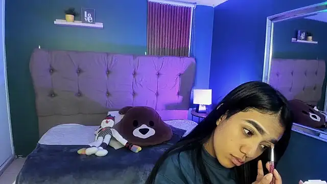 Snapshot of Roseliin chatting on December 1, 2025, 11:22 am Roseliin online show from December 1, 2025, 11:22 am