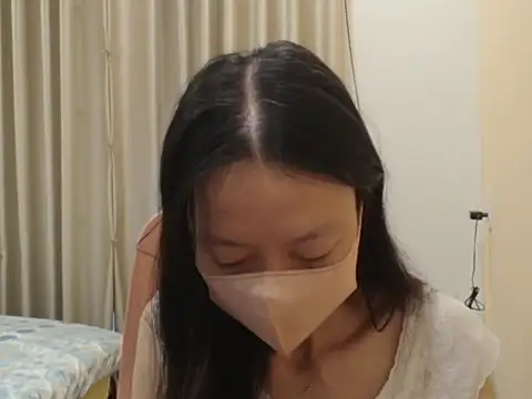 Lil-Cherries online show from March 17, 2026, 11:19 pm