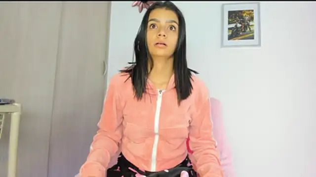 Snapshot of KIMMY_MONTIELL chatting on January 8, 2026, 11:49 am KIMMY MONTIELL online show from January 8, 2026, 11:49 am