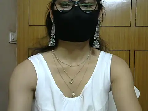 Fairy Pie online show from March 3, 2026, 9:33 pm