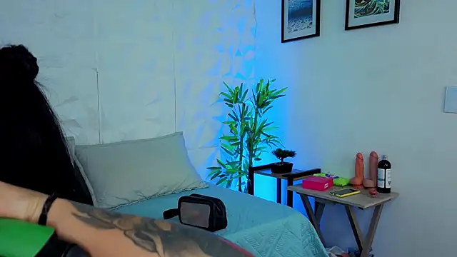 AuroraLanee  online show from December 2, 2025, 8:21 pm