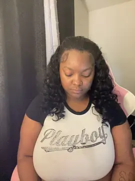 Fxncymuse online show from April 21, 2026, 8:59 pm