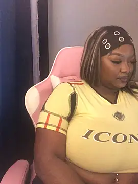 Fxncymuse online show from March 5, 2026, 3:08 pm