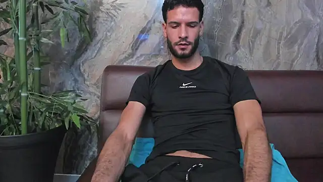 Snapshot of Jacob_Benelli chatting on May 4, 2026, 11:40 pm Jacob Benelli online show from May 4, 2026, 11:40 pm