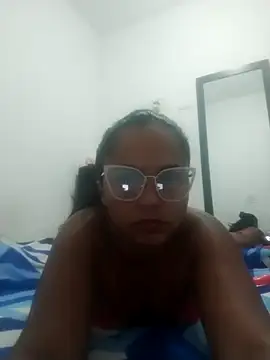  Lizeth  online show from December 15, 2025, 7:47 am