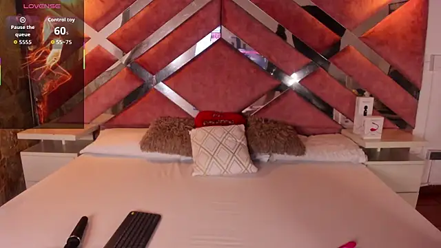 Snapshot of Lily_Queen30 chatting on November 22, 2025, 8:18 pm Lily Queen30 online show from November 22, 2025, 8:18 pm