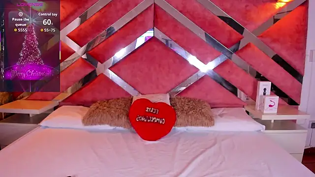 Snapshot of Lily_Queen30 chatting on December 3, 2025, 8:30 pm Lily Queen30 online show from December 3, 2025, 8:30 pm