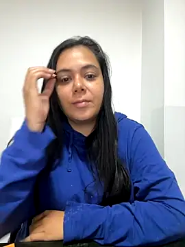 LorieFerrer online show from September 17, 2025, 5:37 pm