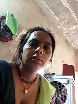 Snapshot of CUTE_V_SEXY chatting on November 11, 2025, 6:52 am CUTE V SEXY online show from November 11, 2025, 6:52 am