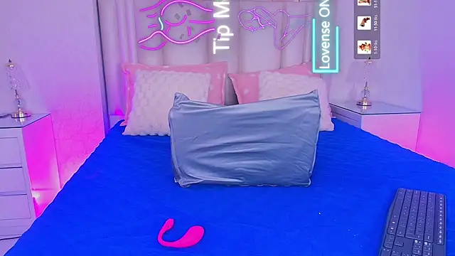 alanarose18 online show from March 24, 2026, 7:25 pm