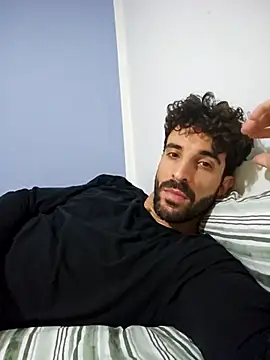 Pinosce6 online show from November 9, 2025, 6:23 pm